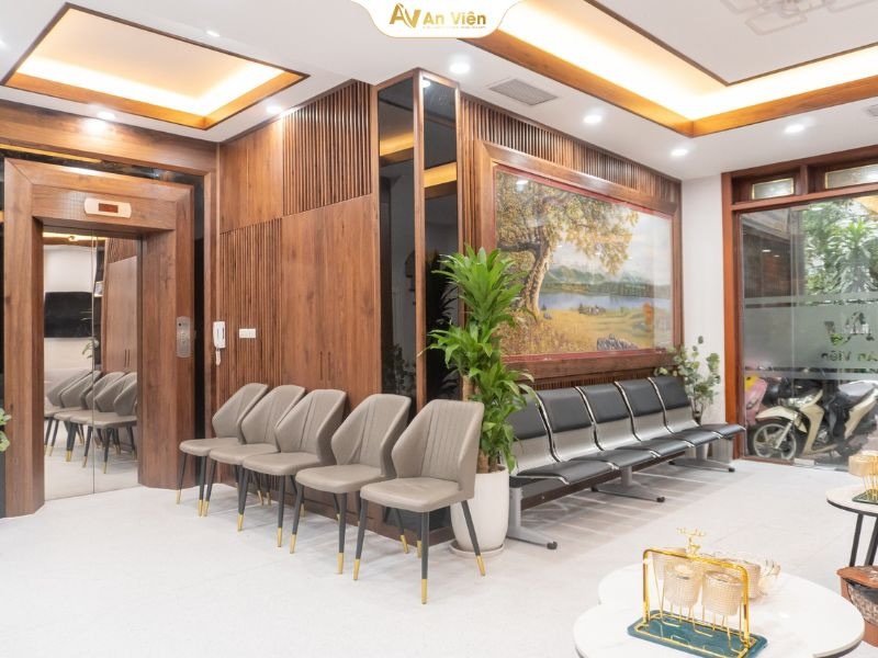 Đứng không nổi quá 10 phút, tưởng phải sống chung với bệnh: Hành trình lấy lại đôi chân tự tin tại Tĩnh mạch An Viên 7 Không gian phòng khám Tĩnh mạch An Viên được chị T đánh giá cao